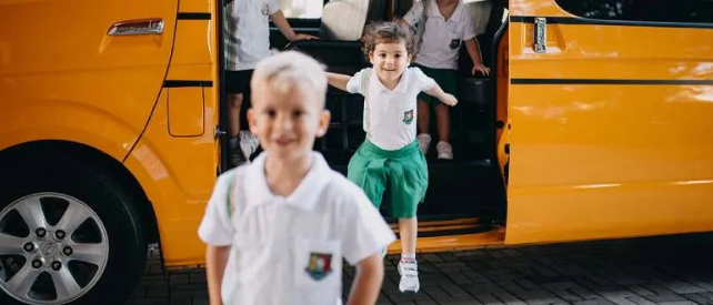 Garden_School bus
